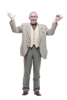 Tam gelişim. Hediye kutusu olan mutlu bir iş adamı..