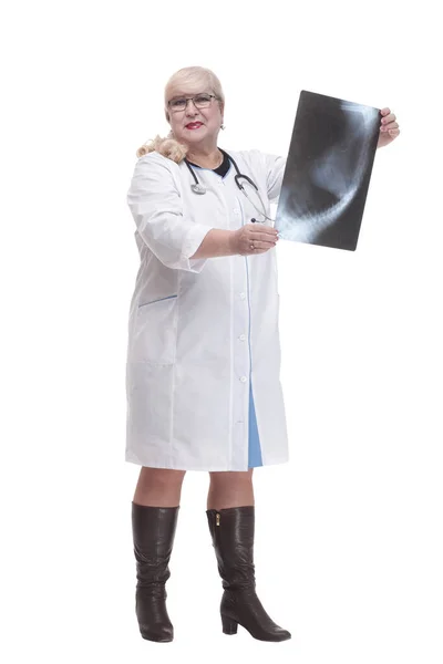 In full growth. female doctor with an x-ray . — Stock Photo, Image