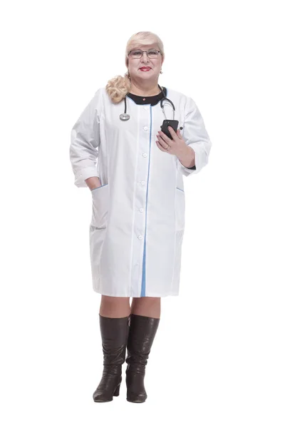 In volle groei. arts met behulp van haar smartphone. — Stockfoto