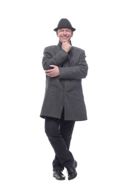 Şapkalı ve sonbahar montlu duygusal adam. .