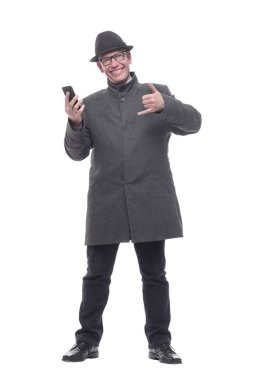 Akıllı telefonlu zeki bir adam. bir beyaz üzerinde izole