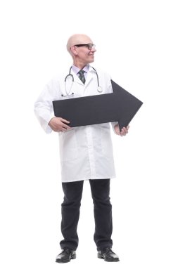 Sırıtan bir doktor ve bir ok yönü gösteriyor..