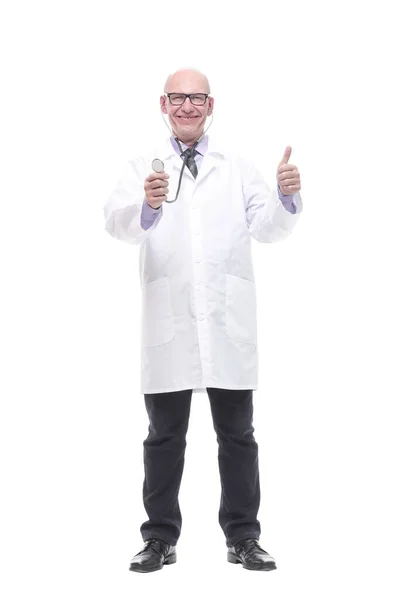 I full tillväxt. säker läkare med ett stetoskop i handen. — Stockfoto