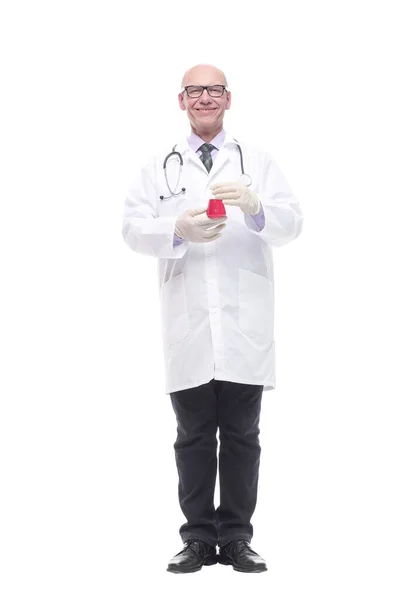 Αρμόδιος ιατρός με εργαστηριακή φιάλη. απομονωμένο σε λευκό — Φωτογραφία Αρχείου