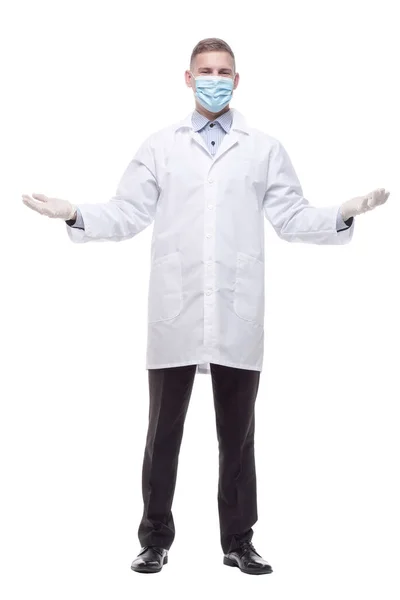 W pełnym wzroście. lekarz w masce ochronnej i rękawiczkach — Zdjęcie stockowe