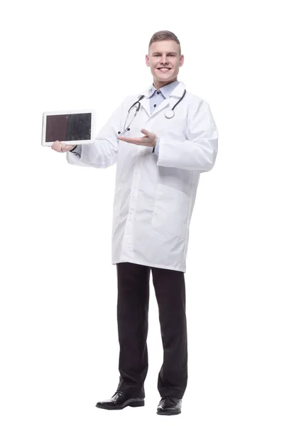 Em pleno crescimento. jovem médico com um comprimido digital. — Fotografia de Stock