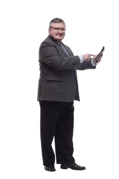 Homem de negócios sério com uma calculadora. isolado em um branco — Fotografia de Stock