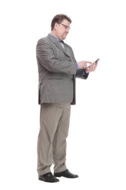 Tam gelişim. Akıllı telefonlu ciddi bir iş adamı..