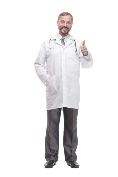 Зрілий чоловік лікар. ізольовані на білому фоні . — стокове фото