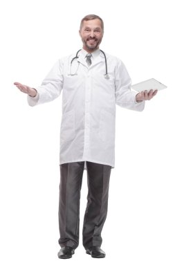 Tam gelişim. Dijital tabletle gülümseyen doktor .