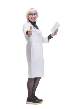 Tam gelişim. Dijital tabletli kadın doktor.