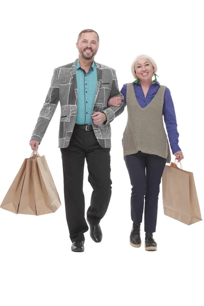 성장하고 있습니다. 쇼핑백을 들고 있는 행복 한 부부. — 스톡 사진