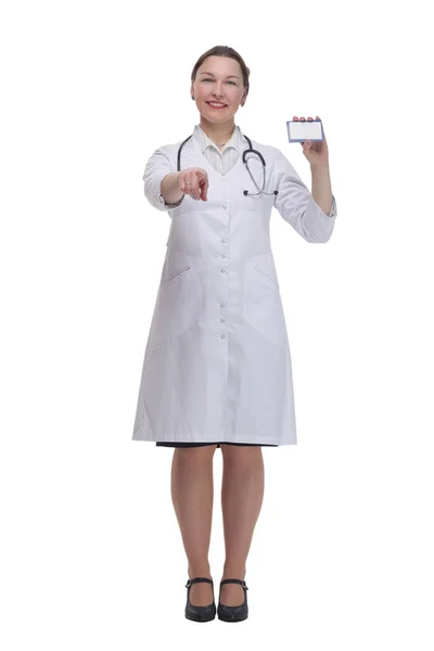In full growth.medical doctor woman showing her visiting card. — Stock Photo, Image