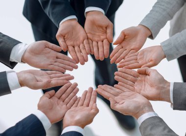 iş takım gösteren açık avuç içi