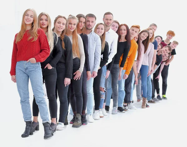 Grupp av olika ungdomar står i kö — Stockfoto