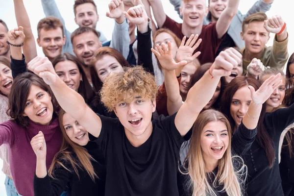 Porträt einer Gruppe glücklicher junger Menschen — Stockfoto