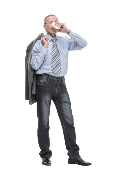 Portrait of mature busienss man holding a cup of coffee and looking at camera — Foto Stock