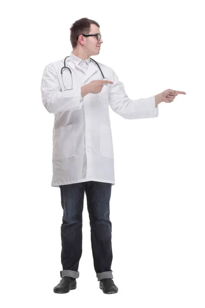 Doctor man wearing coat and stethoscope standing over isolated white background with a smile on face — ストック写真