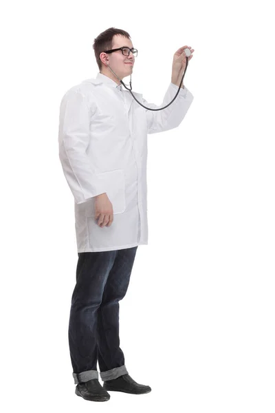 Portrait of male doctor with coat holding stethoscope. — Fotografia de Stock