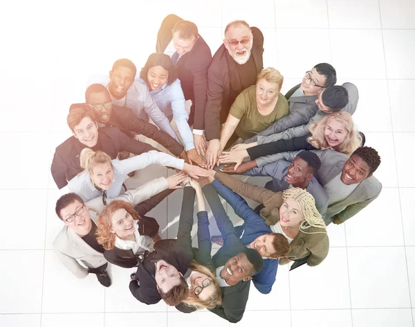 Groupe réussi de gens d'affaires au bureau — Photo