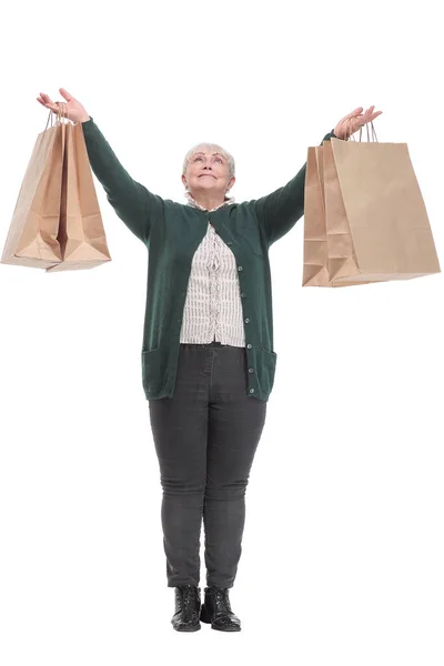 Retrato de vista frontal de senhora muito madura carregando sacos de compras — Fotografia de Stock