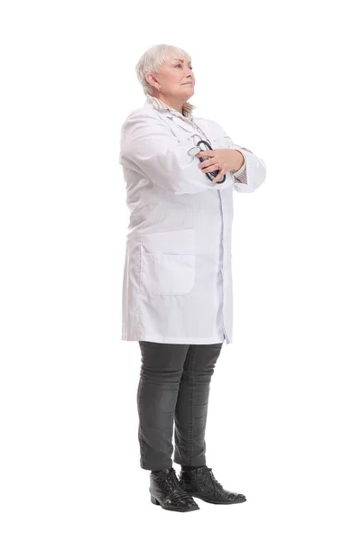 Πλευρική άποψη ώριμου γιατρού που εξετάζει τους πνεύμονες ενός φανταστικού ασθενούς με στηθοσκόπιο — Φωτογραφία Αρχείου