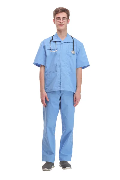 Retrato de comprimento total de cirurgião masculino confiante vestindo esfoliação. — Fotografia de Stock