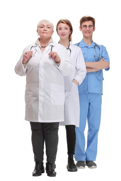 Gruppo di medici di successo in piedi insieme isolato su sfondo bianco — Foto Stock