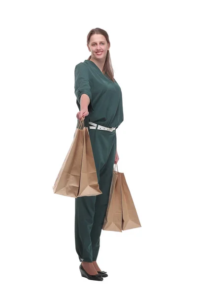 Senhora de compras com belo sorriso segurando sacos de compras — Fotografia de Stock