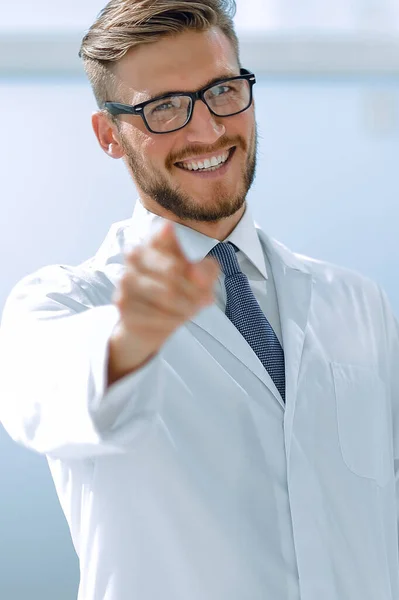 Confident doctor therapist pointing at you — Stock Photo, Image