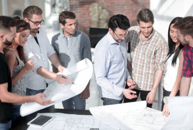 Tasarımcı ve Mimarlar yeni sketches.the ekip çalışması kavramı tartışmaya Grup