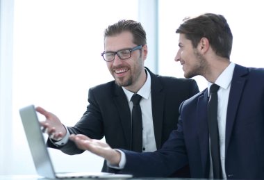 up.business ortakları tartışılması online information.business ve teknoloji kapatın