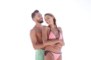 Kumsalda aşık bir çift.