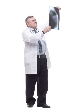 Tam gelişim. Röntgende uzman bir doktor. beyaz arkaplanda izole edilmiş.