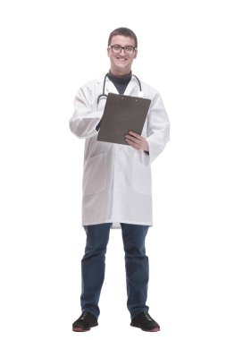 Tam gelişim. Dosyası olan kendine güvenen bir erkek doktor. beyaz arkaplanda izole edilmiş.