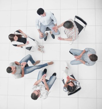 Üst düzey iş adamları ilginç fikirleri tartışıyor. Takım çalışması kavramı.