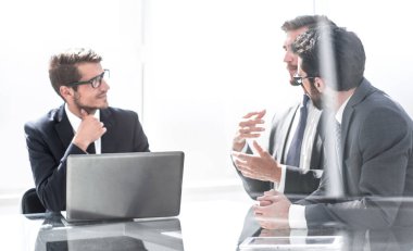 bir çalışma meeting.office hafta içi yakın up.business takım tutar