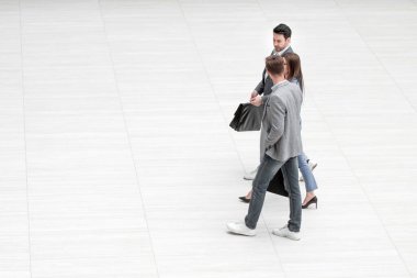 üstten görünüm, iş arkadaşları together.photo kopya alanı ile yürüyüş