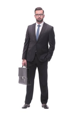 Tam boy. Deri çantalı kendine güvenen bir iş adamı. beyaz üzerine izole