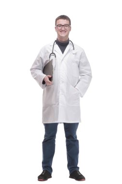Tam gelişim. Dosyası olan kendine güvenen bir erkek doktor. beyaz arkaplanda izole edilmiş.