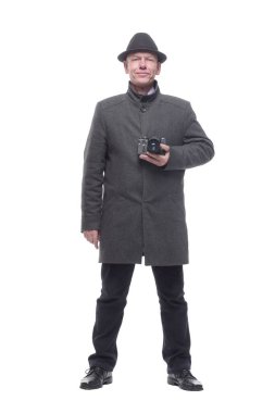 Tam gelişim. Elinde kamera olan olgun, zeki bir adam. beyaz arkaplanda izole edilmiş.