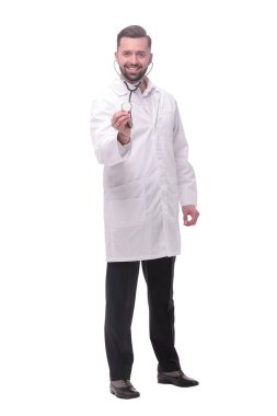 Tam gelişim. Steteskopu olan kendine güvenen bir doktor. beyaz üzerine izole