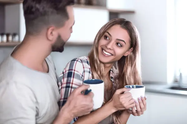 Close Young Couple Looking New Kitchen Shelf — Stock Photo, Image