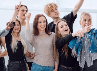 Kapat. Gençlerin başarılarını sergilediği grup