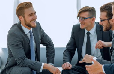 Grup yeni fikirleri tartışmak iş adamları. kopya alanı ile fotoğraf