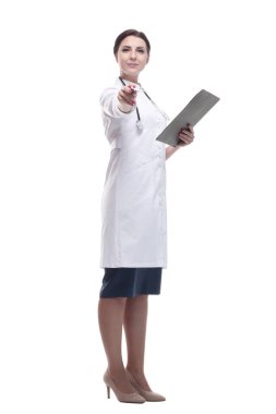 Tam gelişim. Dosyası olan kadın doktor. beyaz arkaplanda izole edilmiş.