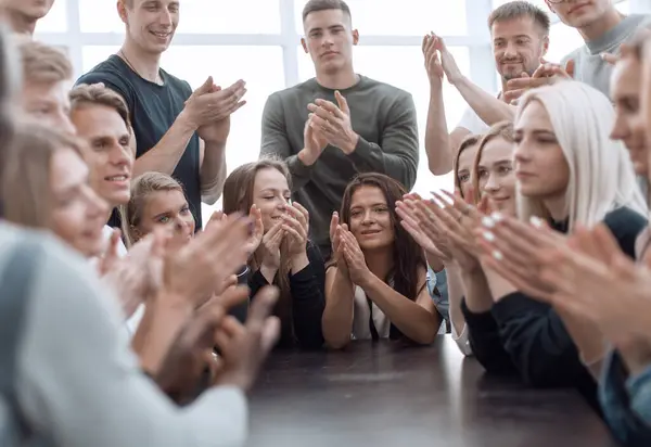 Close Group Young Diverse People Applauding Sitting Same Table — Stock Photo, Image