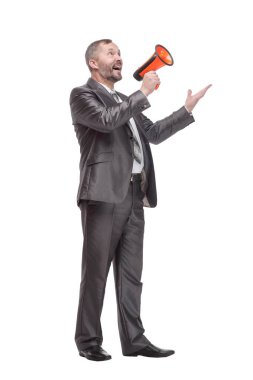 Tam boy. Elinde megafon olan bir iş adamı. beyaz arkaplanda izole edilmiş.
