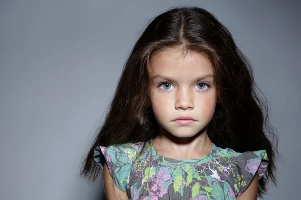 Mode schöne kleine Mädchen — Stockfoto