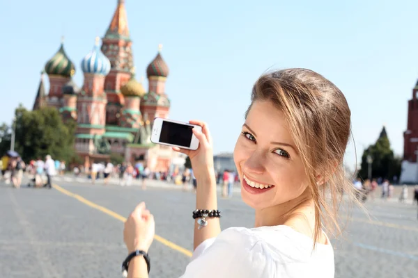 Žena fotografoval atrakce v Moskvě — Stock fotografie